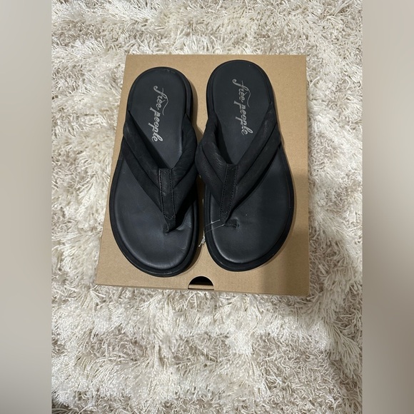 ❤️COPY - Free People Wonderland Thong Sandal - Picture 5 of 11